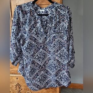 🌿 Maurices Navy and White Paisley Blouse
